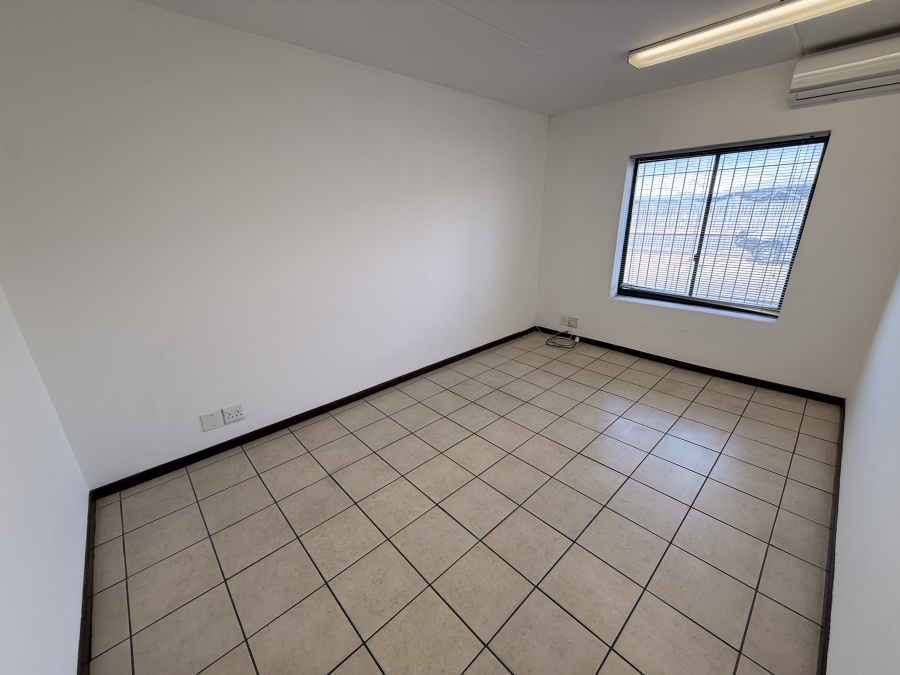 To Let Commercial Property for Rent in Parow Industrial Western Cape